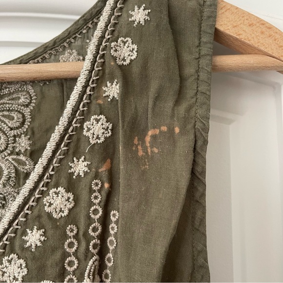 Marik V-Neck Linen Tank with Embroidery - Picture 7 of 8